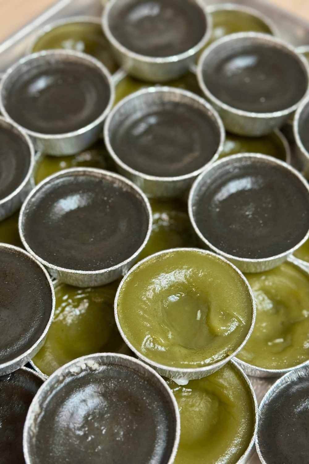 A combination of two flavors of boba rice cakes, offering diverse tastes at Sweet Newbie,a Dessert Shop in Chicago