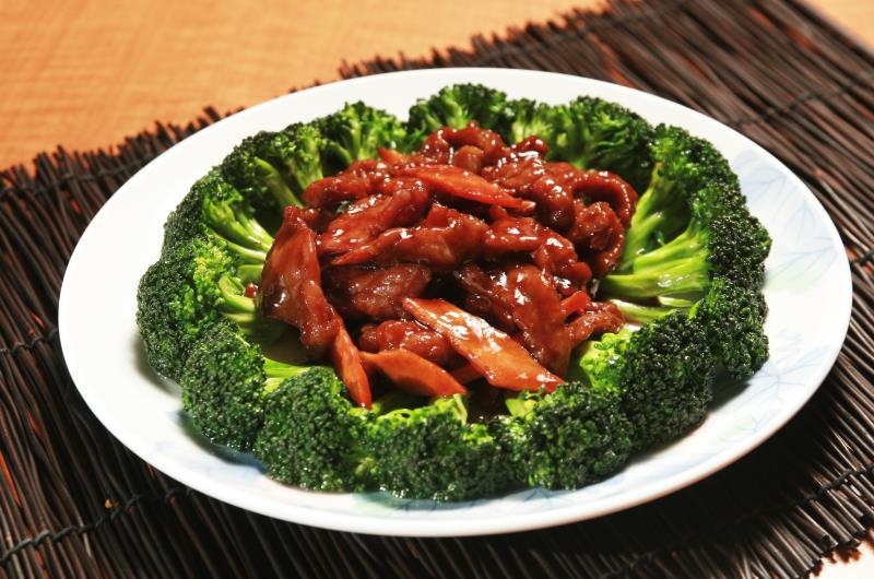 Glazed beef stir-fried with fresh broccoli at Szechuan Garden, a Chinese Sichuan Restaurant in Fair Oaks