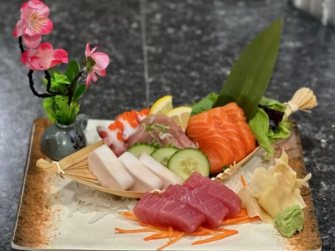 Watami-Sushi-Restaurant-Sashimi-Platter-ME Fresh sashimi platter with various fishes at Watami, a Sushi Restaurant in ME