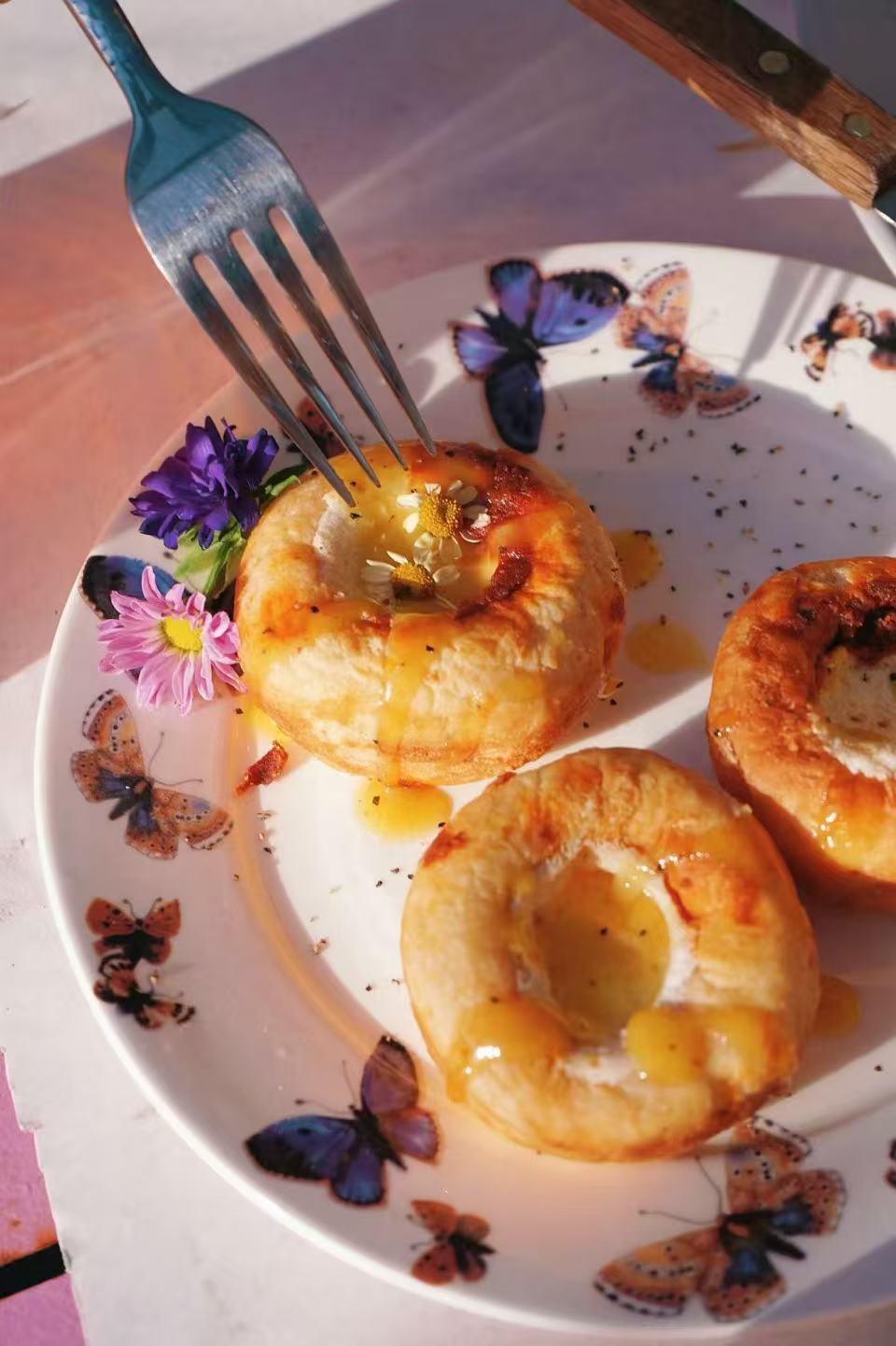 Jin-Foodie-New-American-Restaurant-Cheese-Stuffed-Pastry-West-Covina Pastries stuffed with cheese, garnished with flowers at Jin Foodie, a New American Restaurant in West Covina