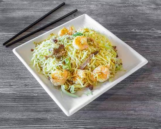 Crispy pan-fried noodles with shrimp and mixed veggies at Wild Ginger Asian Bistro, a Asian restaurant in Gilbert