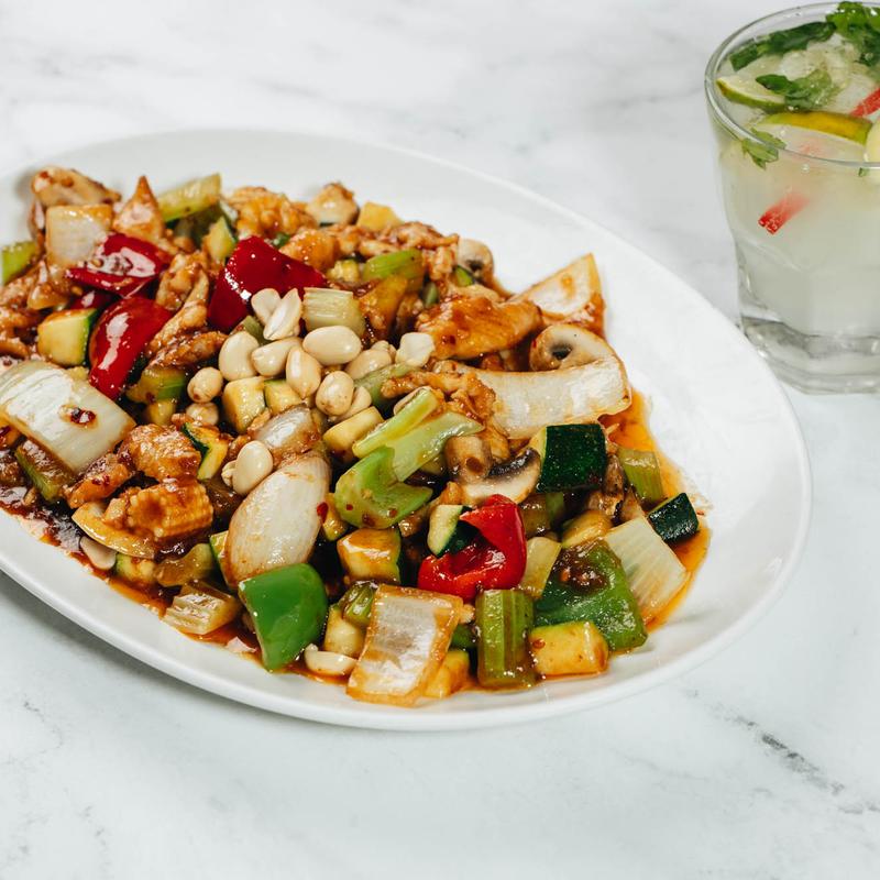 Kung Pao chicken with peanuts and mixed vegetables
