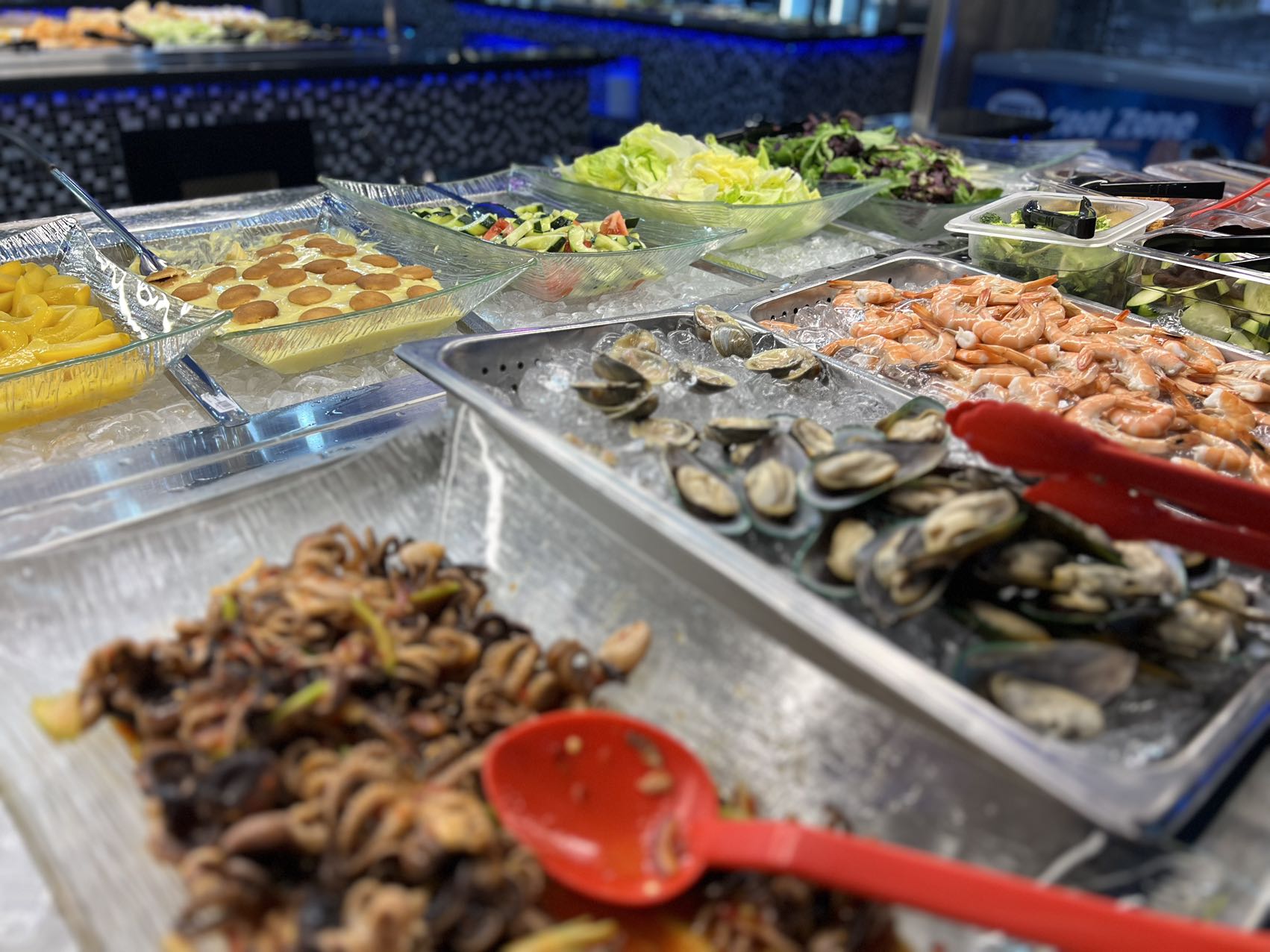 Home wild seafood & sushi buffet
