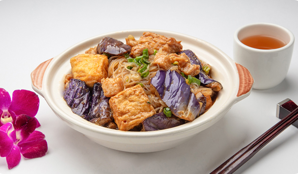 Eggplant tofu and glass noodles in a ceramic casserole at Wok 88, a Chinese Restaurant in New York