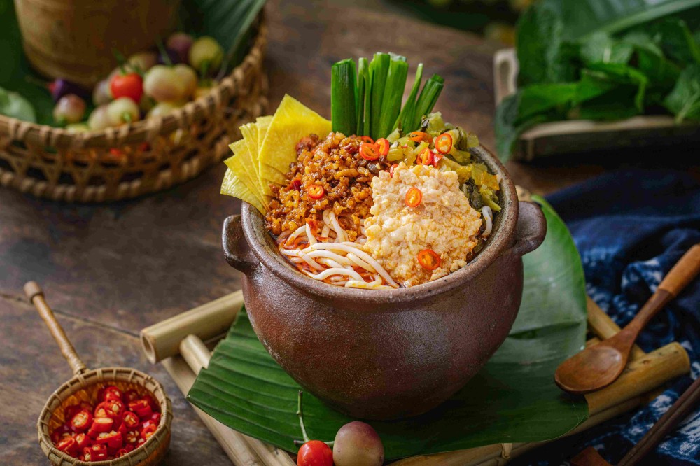 Spicy chili oil pot rice noodles with minced pork at Xiaozhan Rice Noodle, a Chinese Noodle Restaurant in Flushing