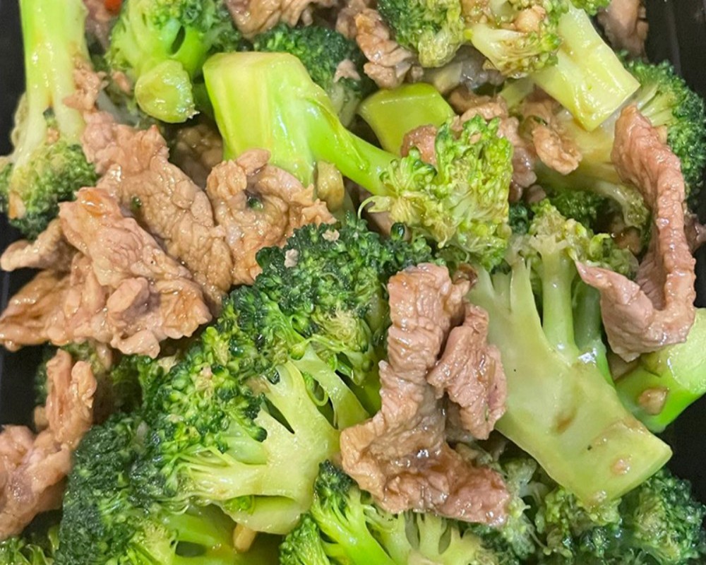Broccoli Beef at Yami Bowl, a Chinese Restaurant in San Jose