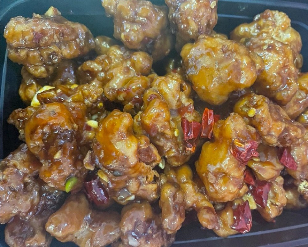 General Chicken at Yami Bowl, a Chinese Restaurant in San Jose