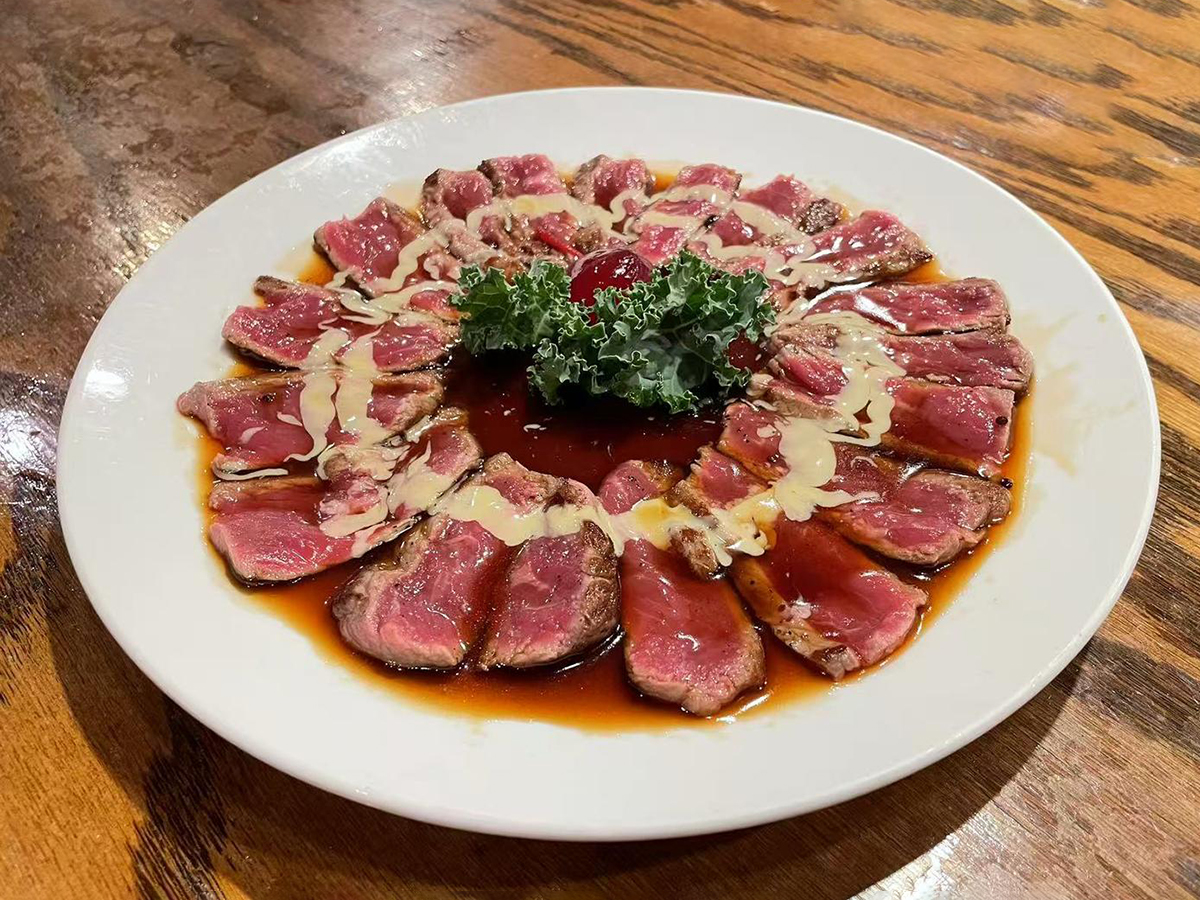 Pan - seared Beef Slices at Yume Hibachi Steak and Sushi，a Japanese Restaurant in Unionville