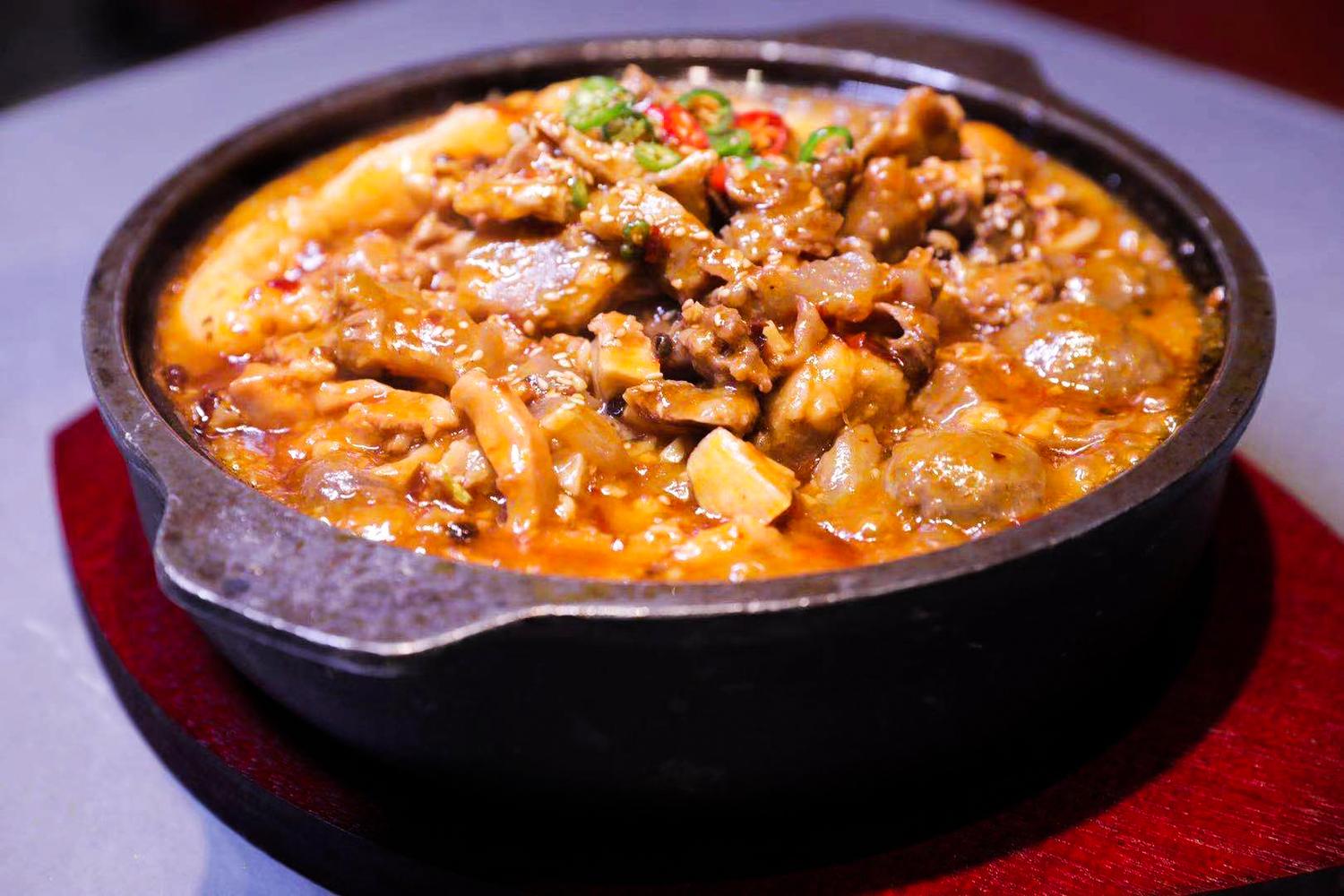 Braised Chicken with Tofu in Spicy Sauce at YYDS99 石锅煲, Chinese Restaurant in Walnut
