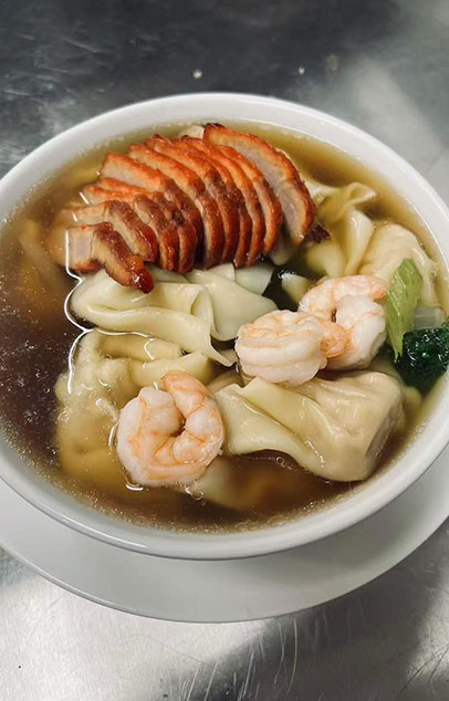Wonton soup with pork at Zheng Hua Restaurant, a Asian restaurant in Portland