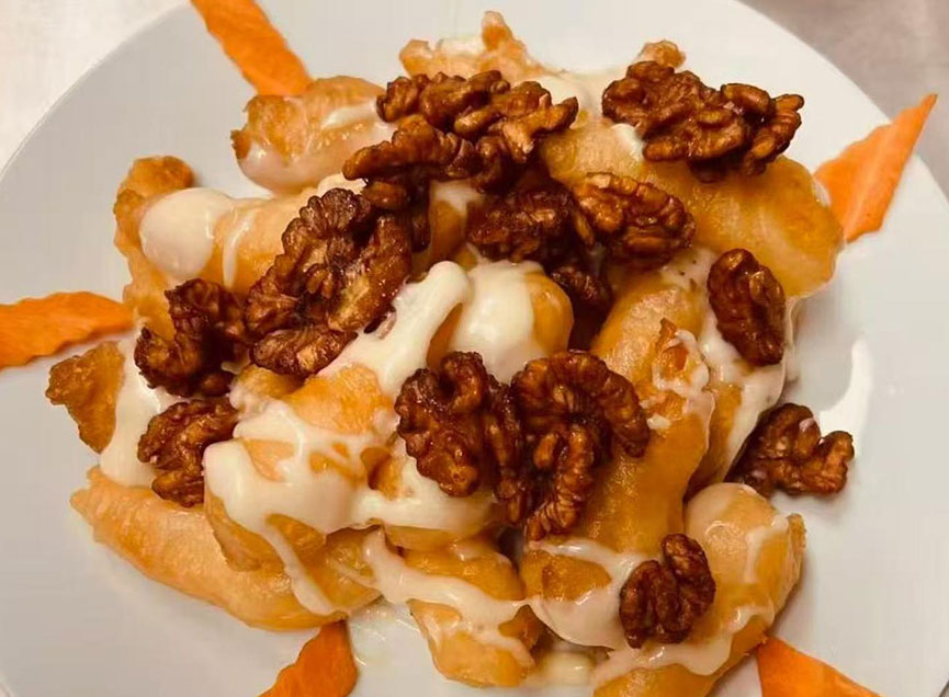 Honey walnut shrimp at Zheng Hua Restaurant, a Asian restaurant in Portland